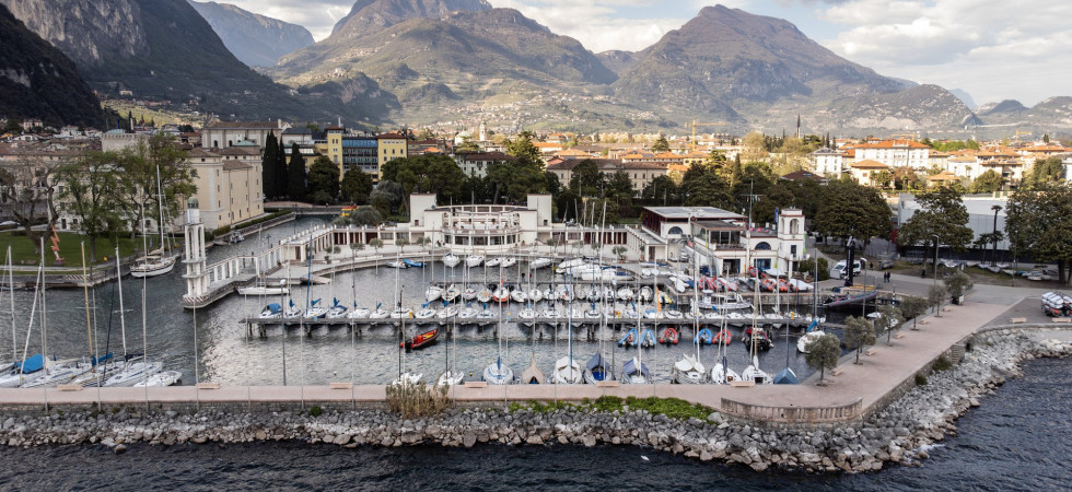 Alla Spiaggia degli Olivi di Riva del Garda una cena con lo chef stellato Brunel ispirata a Gabriele D'Annunzio